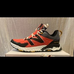 New Balance Women's Fresh Foam Hierro v5 Trail size 10.5 orange gray color, new